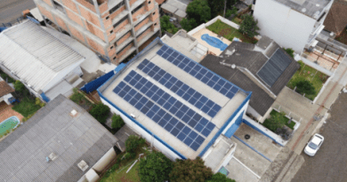 Empresa instala usina fotovoltaica
